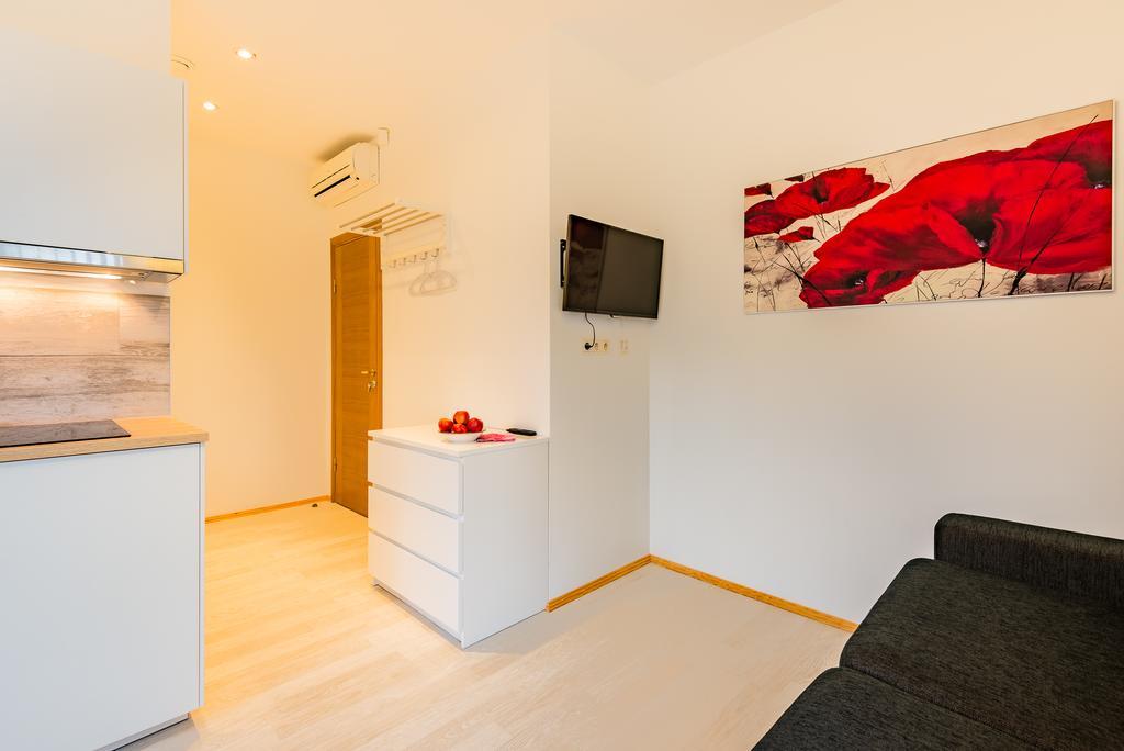 Riga Airport Jurmala Apartments Buitenkant foto